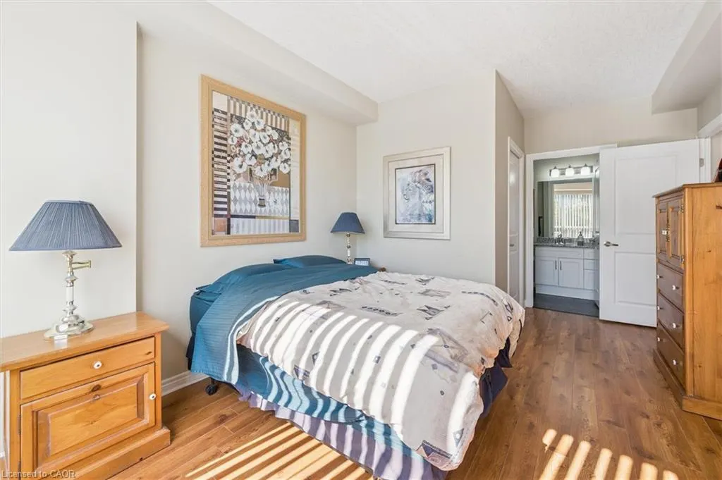 539 Belmont Avenue W, #201