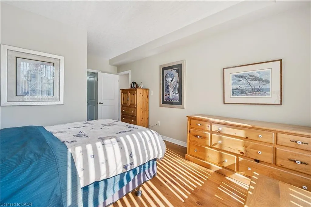 539 Belmont Avenue W, #201