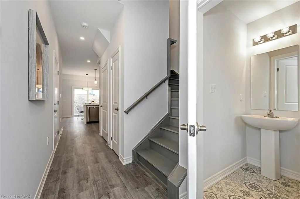 205 Thames Way, #22