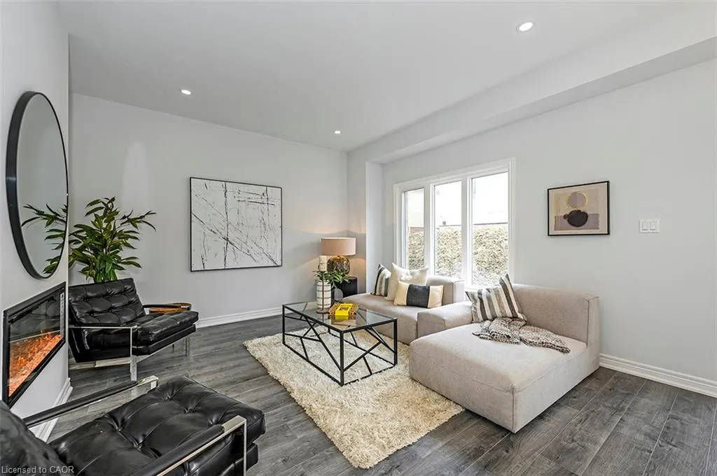 205 Thames Way, #22