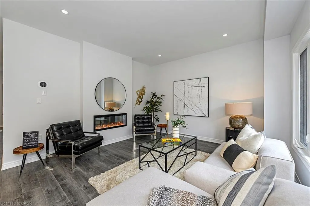 205 Thames Way, #22