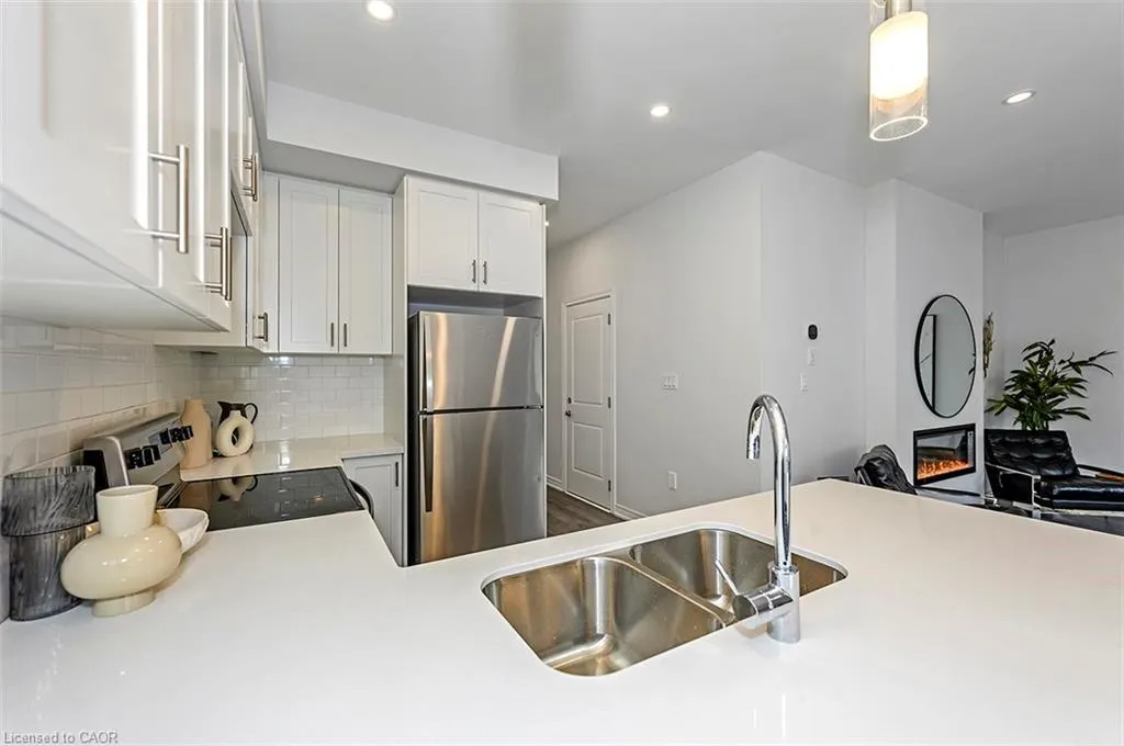 205 Thames Way, #22