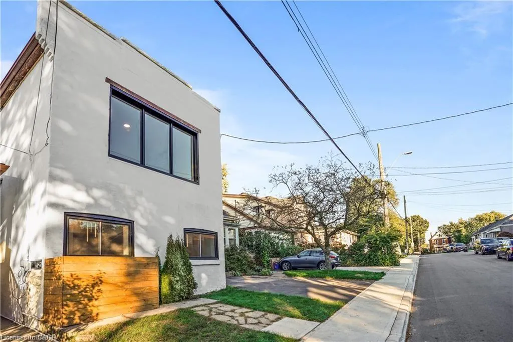 30 Jones Street, #2