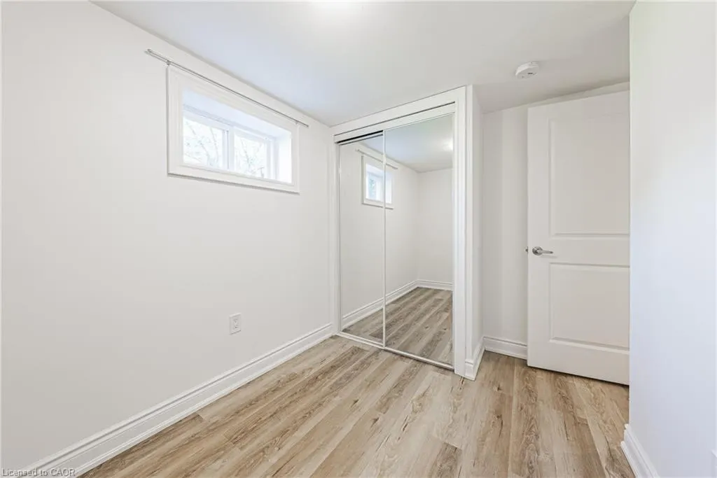 204 Fernwood Crescent