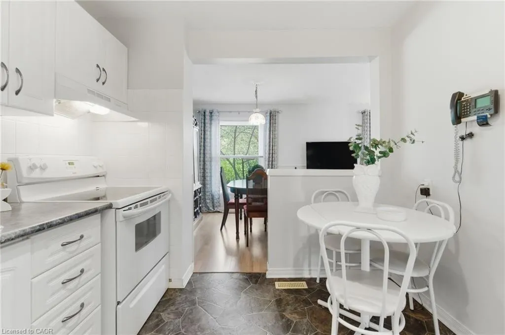 3500 Glen Erin Drive, #6