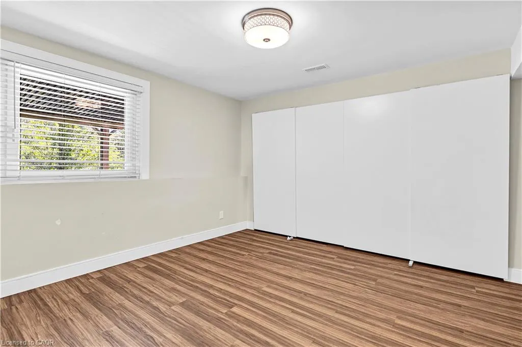 15 Oliver Court, #LOWER