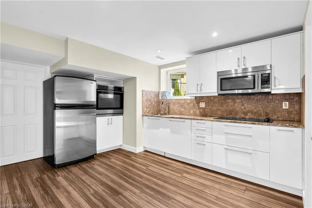 15 Oliver Court, #LOWER