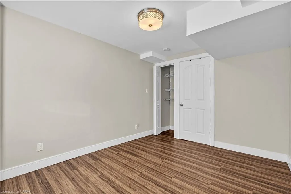 15 Oliver Court, #LOWER