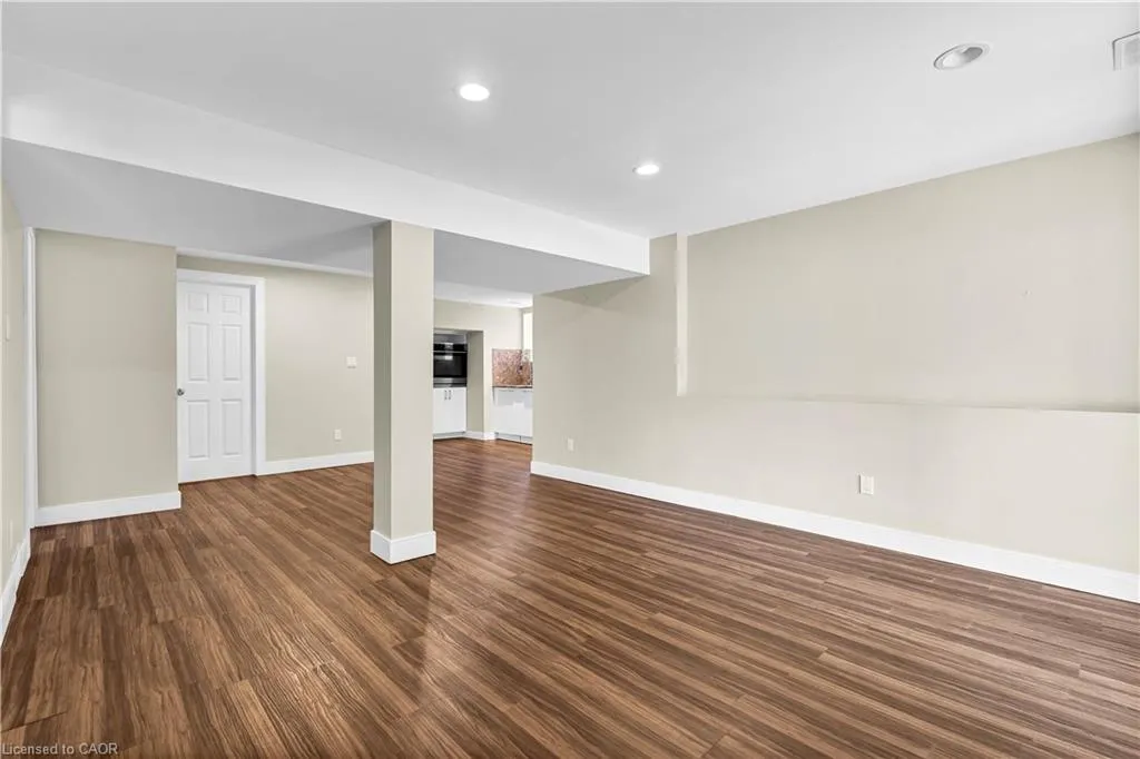 15 Oliver Court, #LOWER