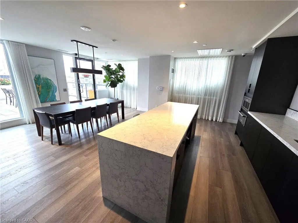 55 Duke Street W, #415
