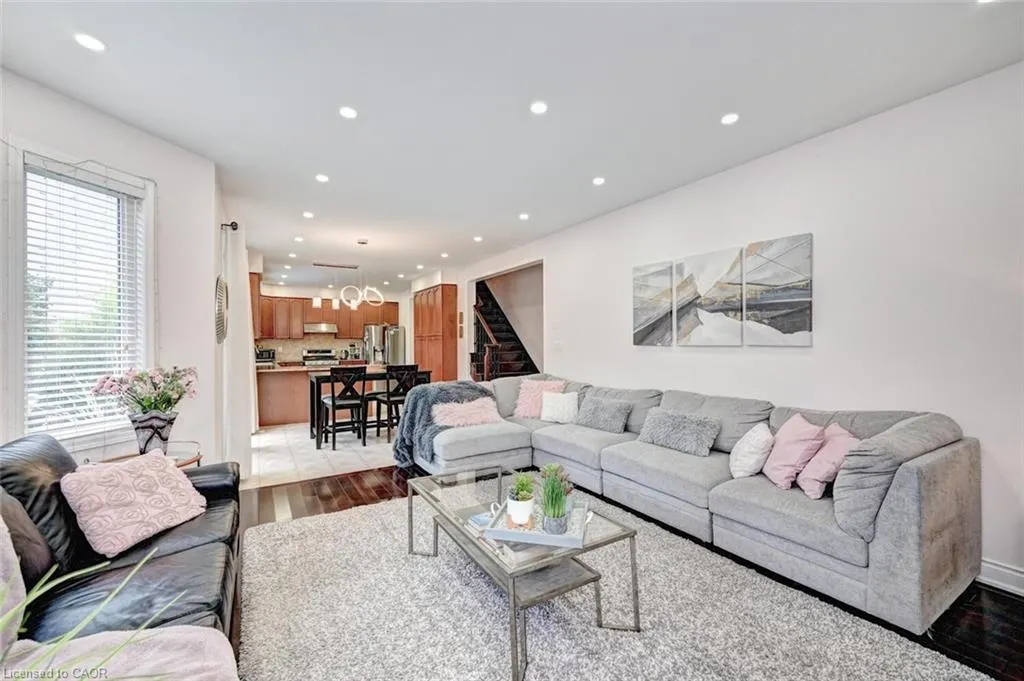 59 Apple Drive