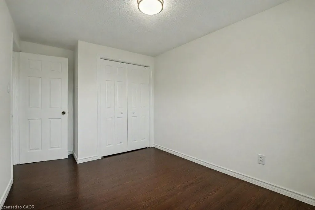 25 Upper Canada Drive, #17