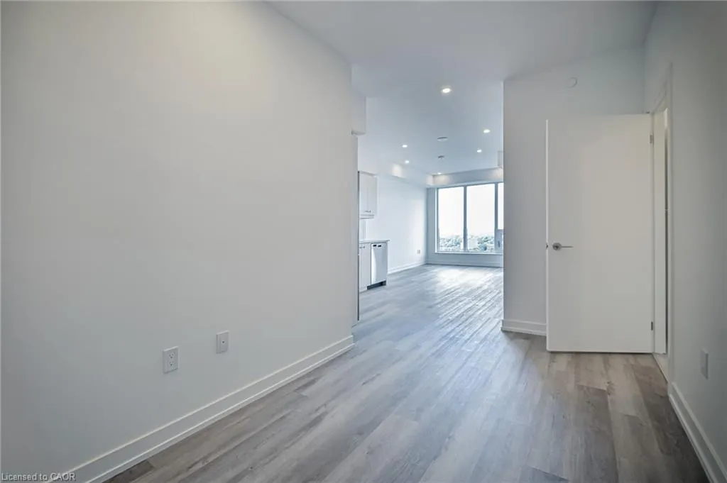 15 Wellington Street, #2411