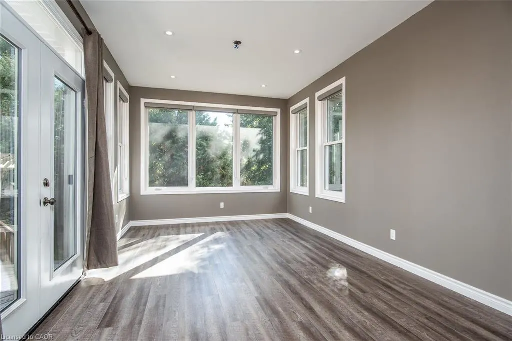 15 Parkview Drive