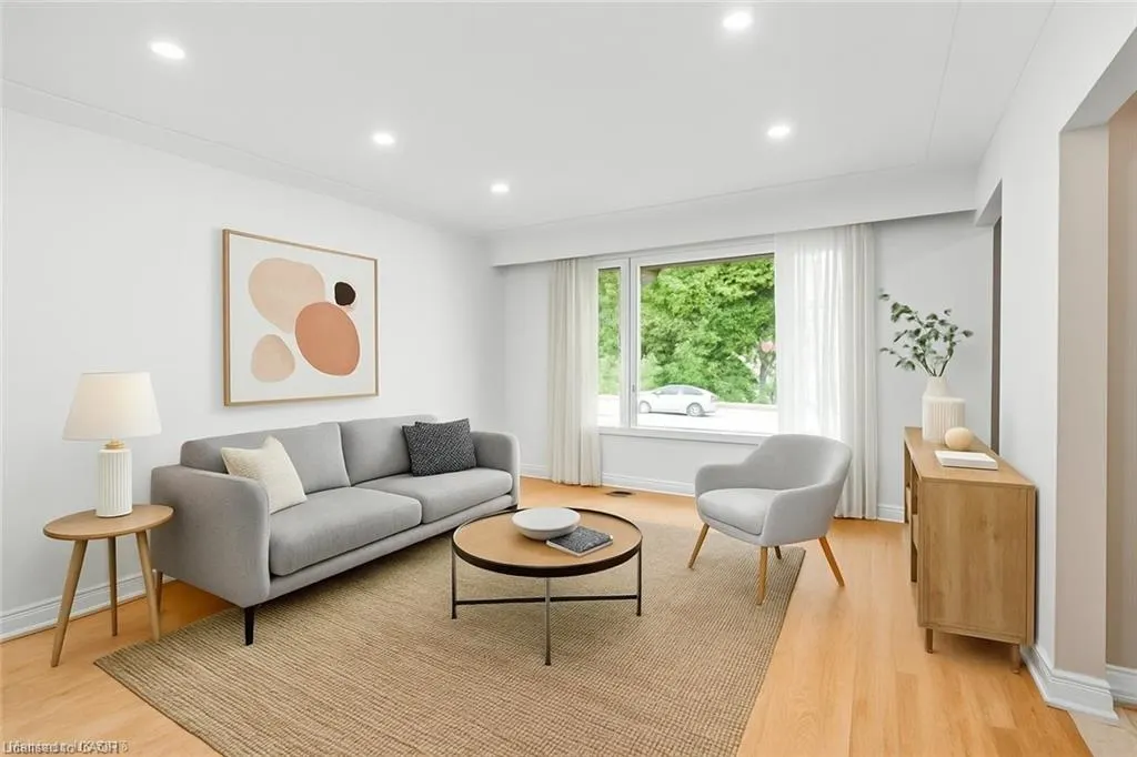 25 Greeningdon Drive