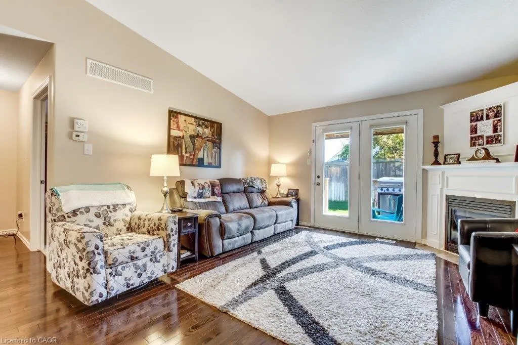 52 Imperial Street, #7