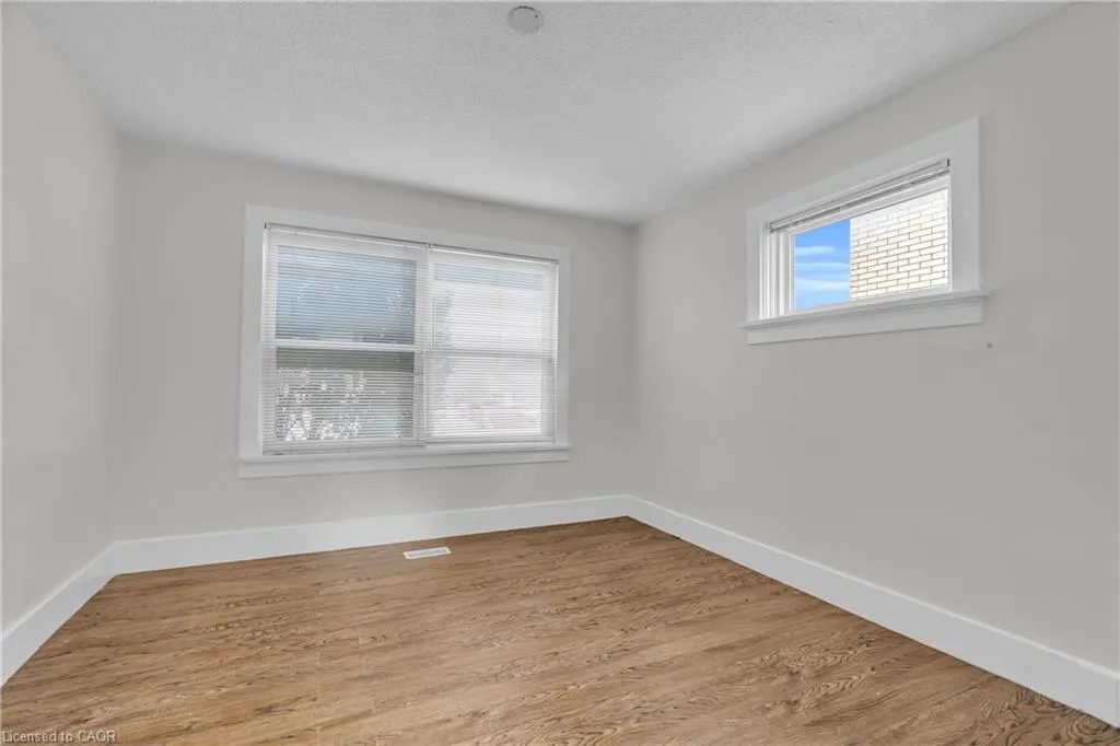 503 Victoria Street N, #2