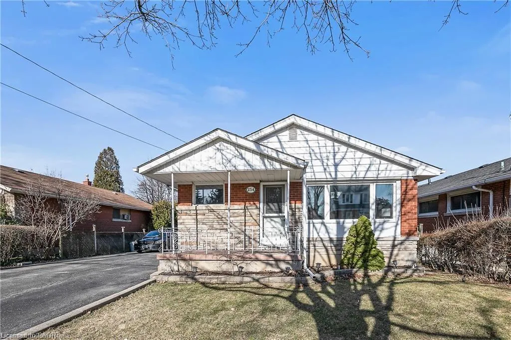 254 West 31st Street, #Main
