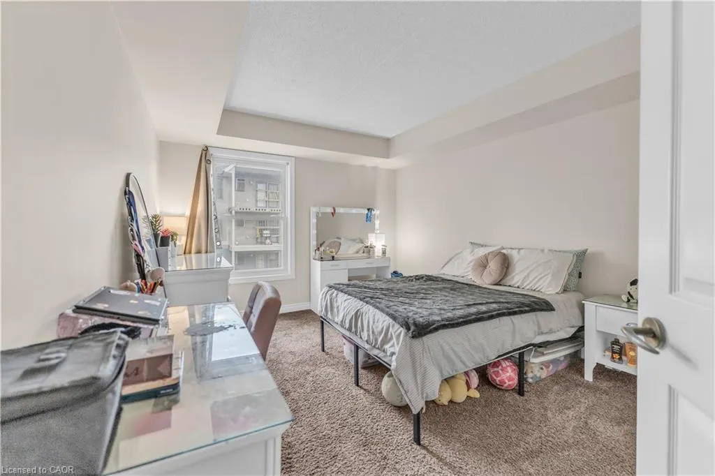 2010 Cleaver Avenue, #207