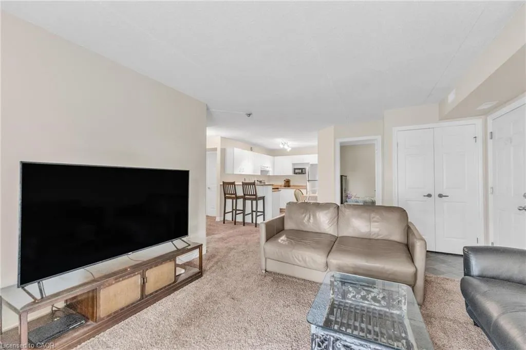 2010 Cleaver Avenue, #207