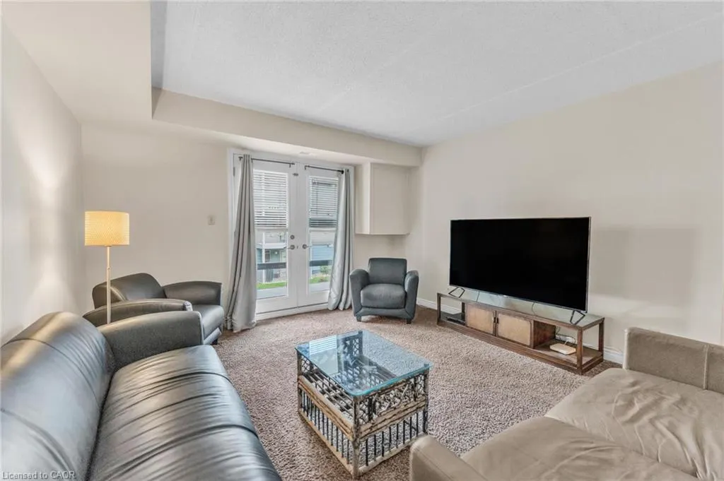 2010 Cleaver Avenue, #207