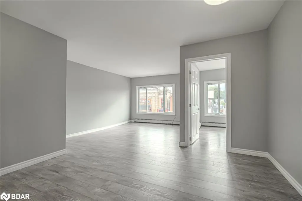 30 Queen Street W
