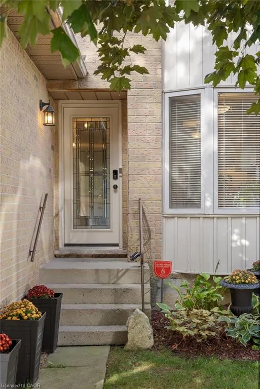 126 Charing Drive