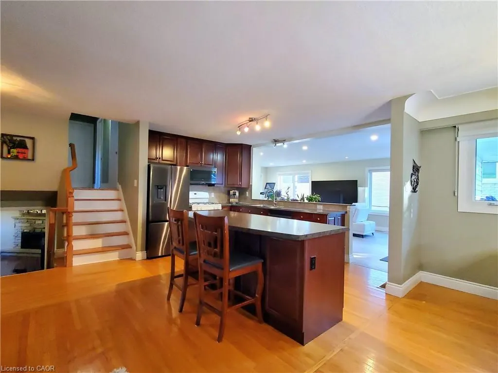 7 Crosby Drive