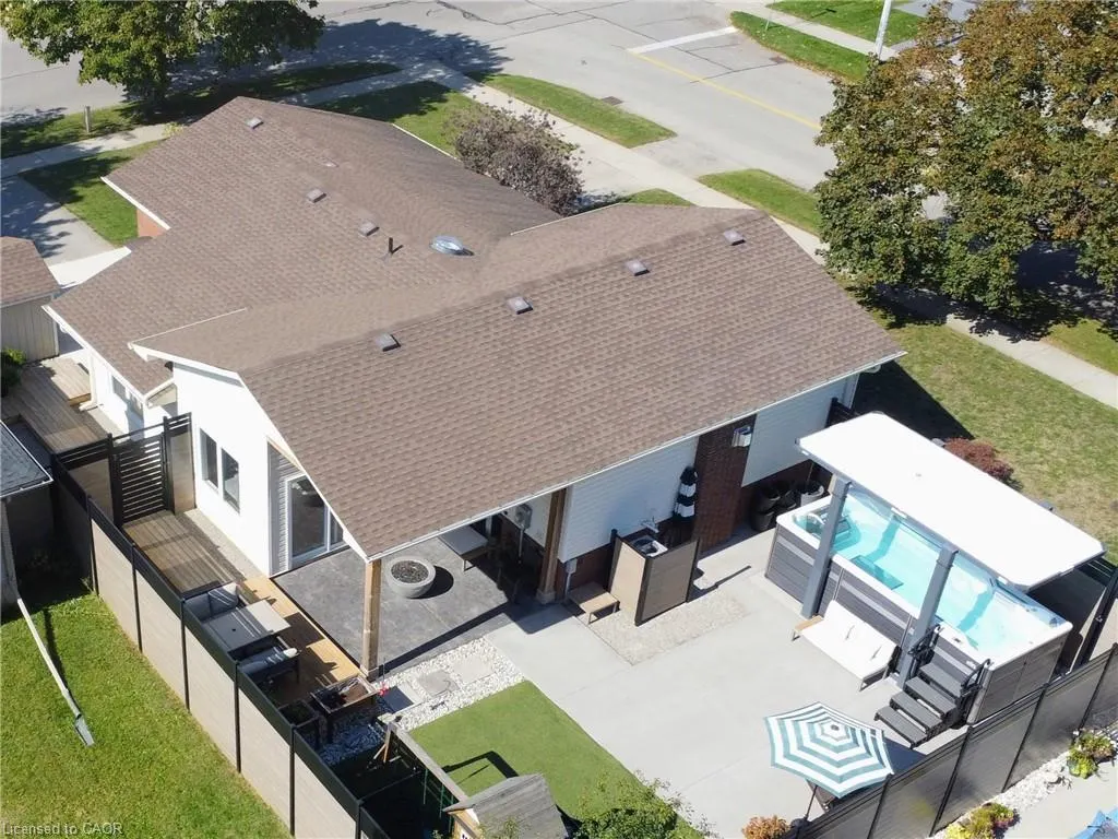 7 Crosby Drive