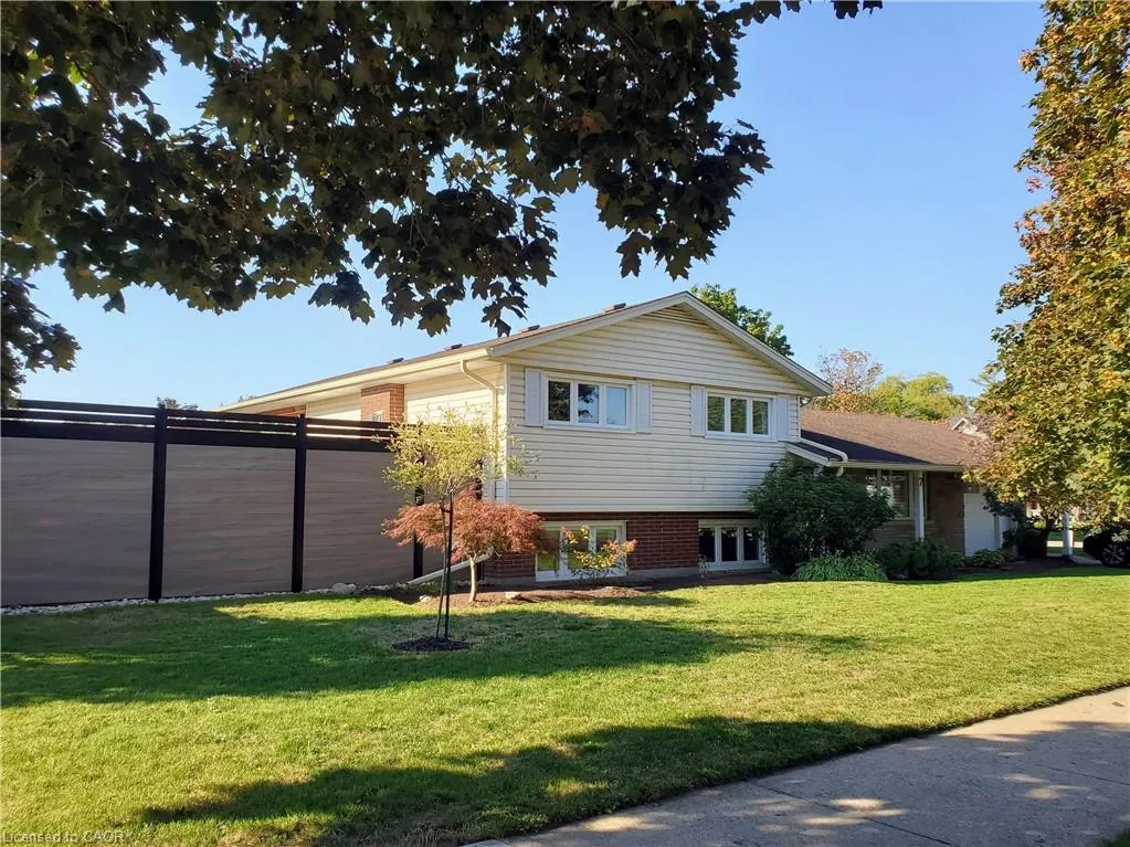 7 Crosby Drive