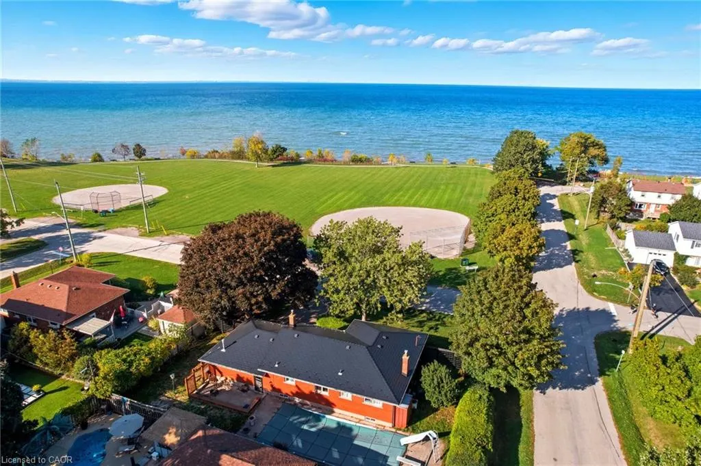 67 Lakeside Drive