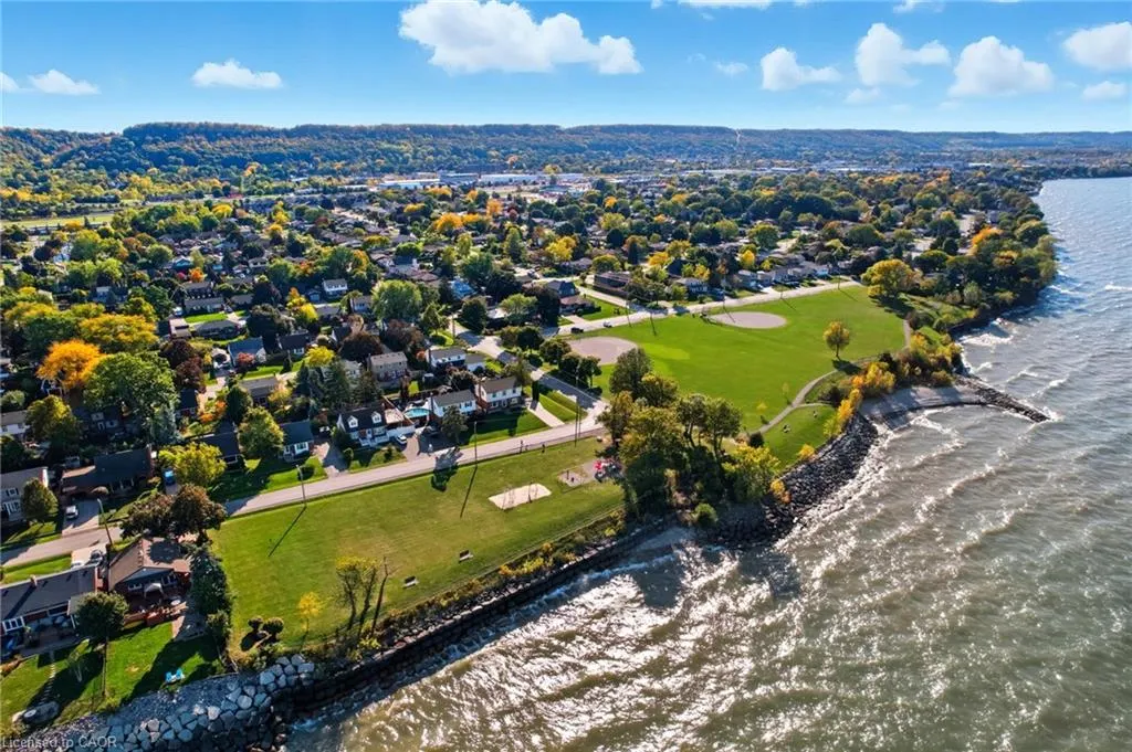 67 Lakeside Drive