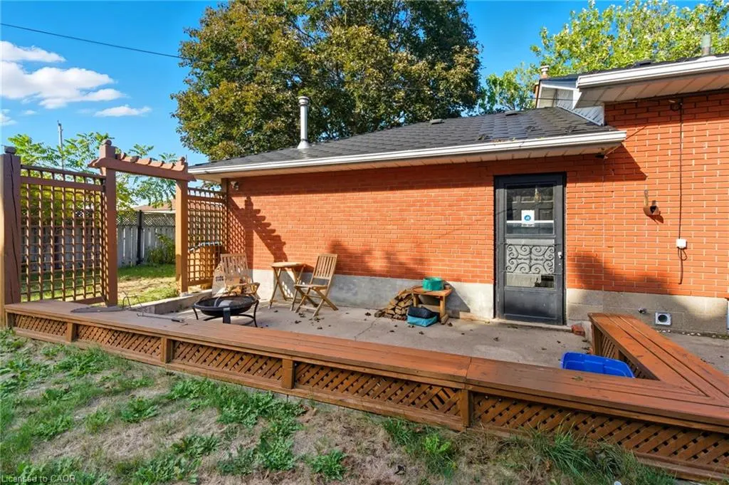 67 Lakeside Drive