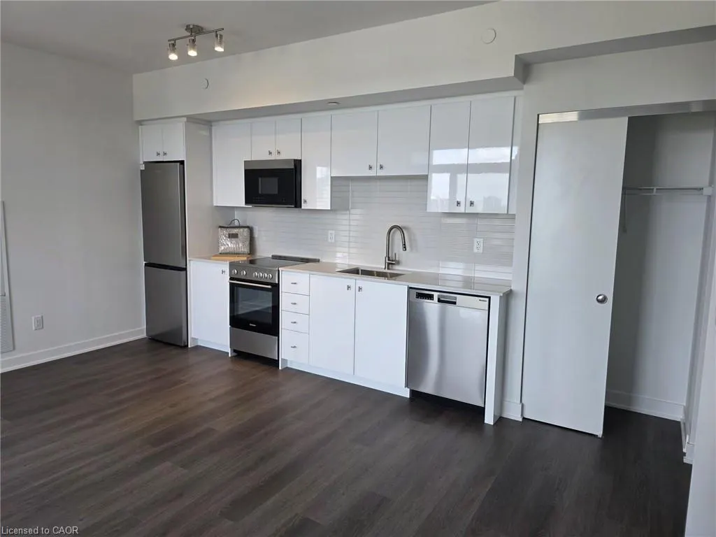 25 Wellington Street S, #1212