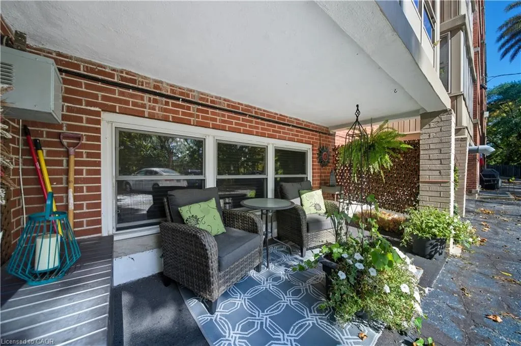 9 Grant Boulevard, #102