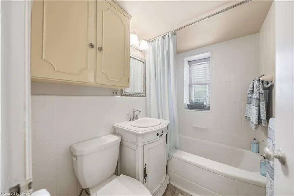 9 Grant Boulevard, #102