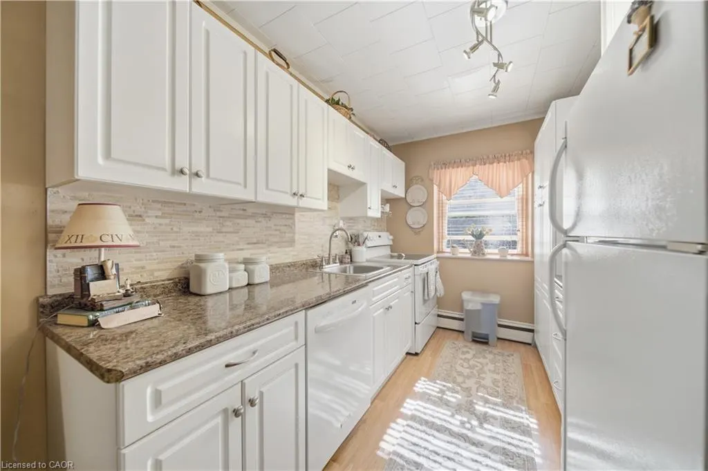9 Grant Boulevard, #102