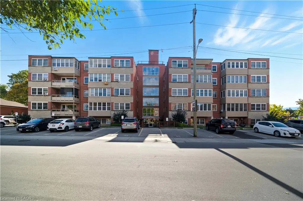 9 Grant Boulevard, #102