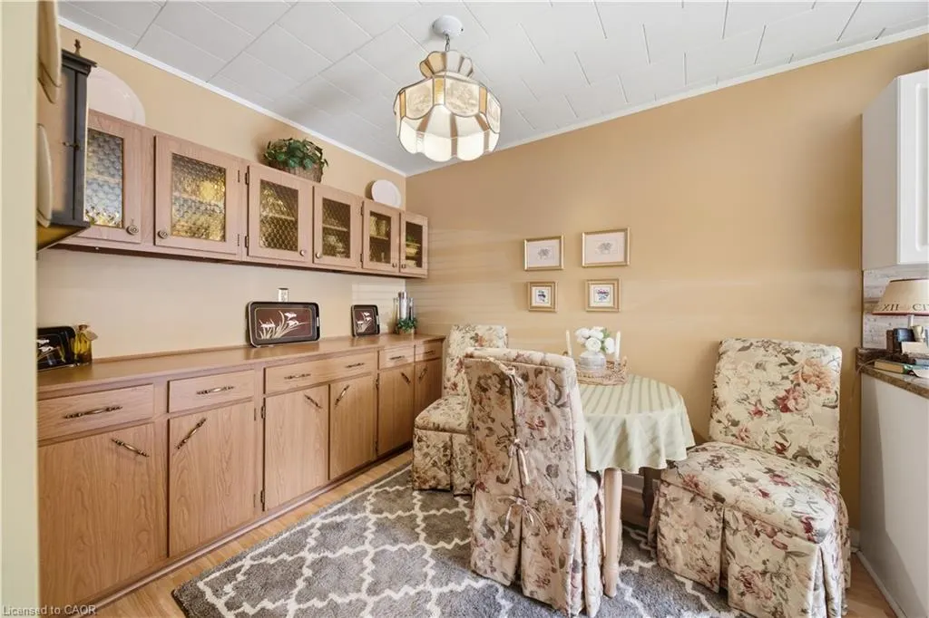 9 Grant Boulevard, #102