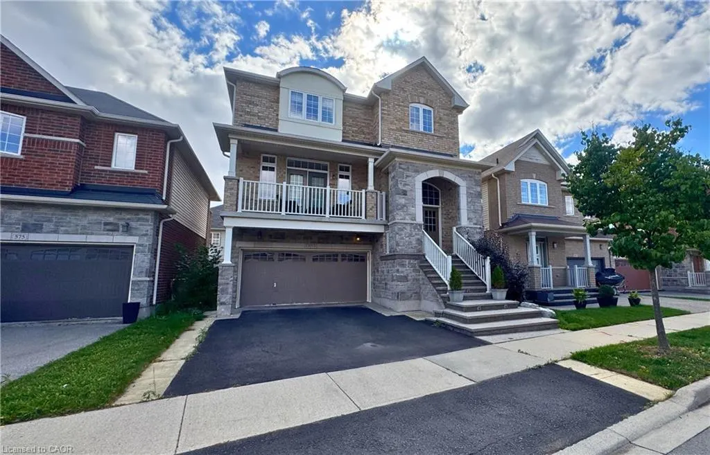 571 Sanderson Crescent