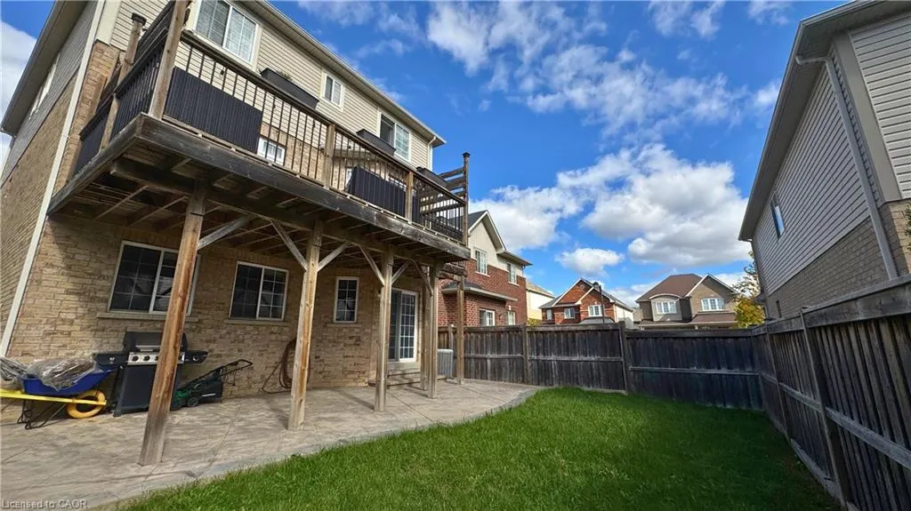 571 Sanderson Crescent