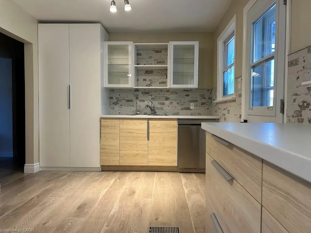 476 Prospect Avenue, #MAIN