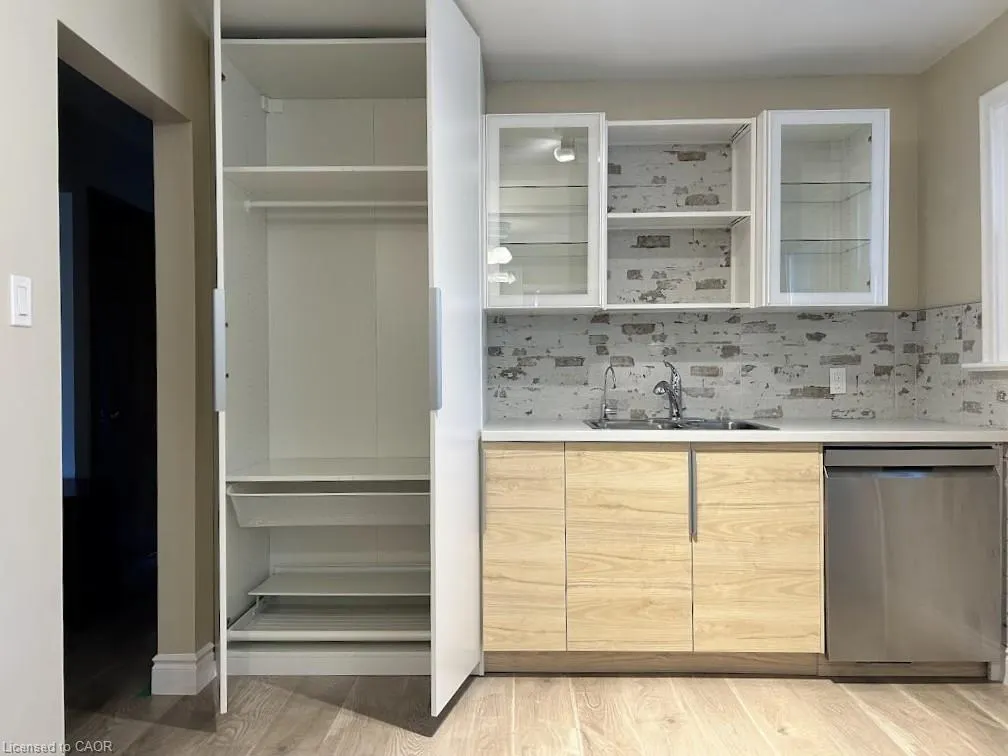 476 Prospect Avenue, #MAIN