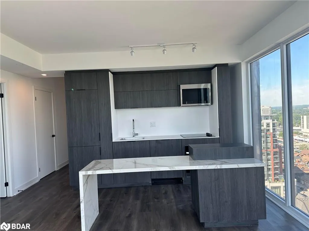 370 Martha Street, #1702