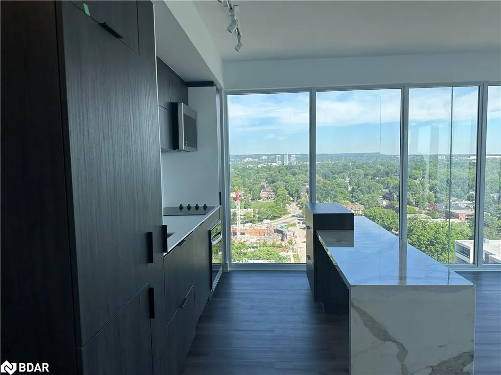 370 Martha Street, #1702