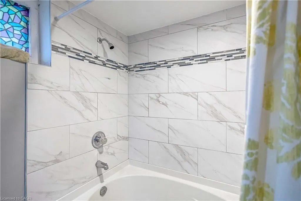 487 East 37th Street