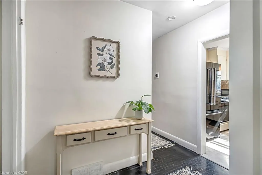 487 East 37th Street