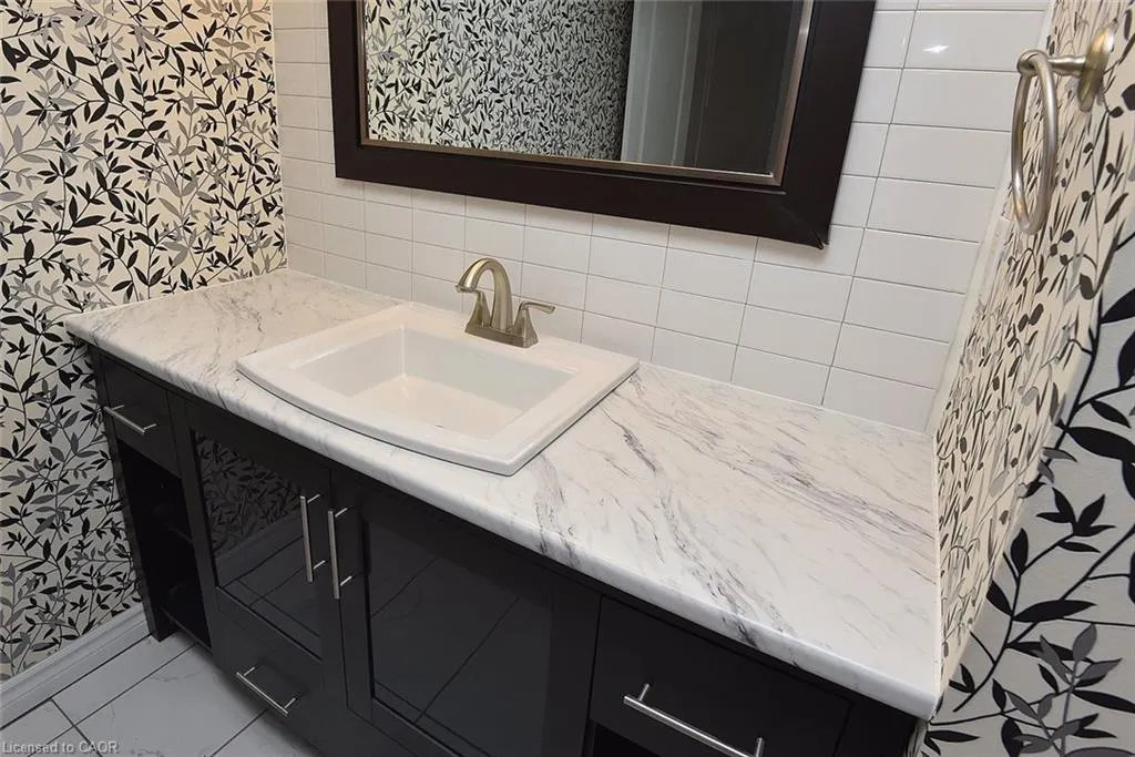 222 Jackson Street W, #606