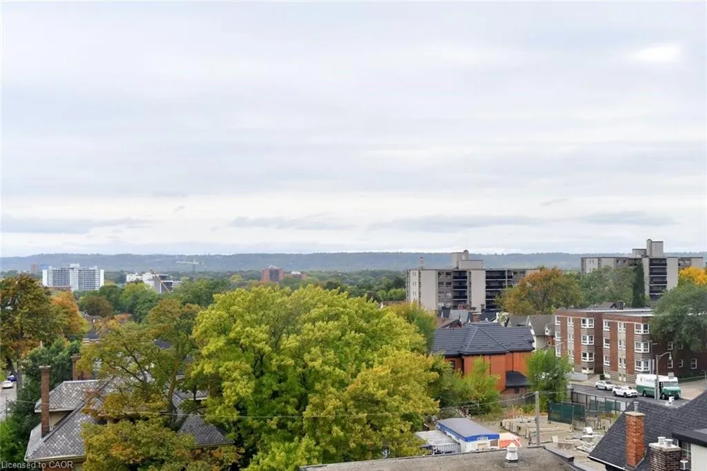 222 Jackson Street W, #606