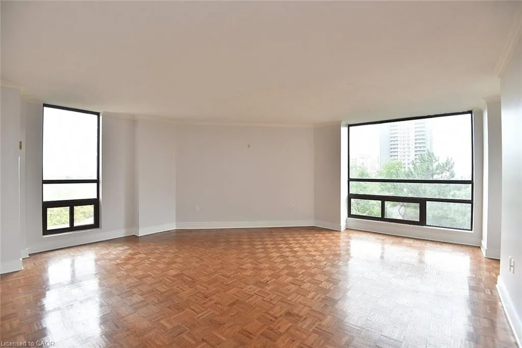 222 Jackson Street W, #606